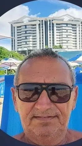 ai character: Airton leal  background