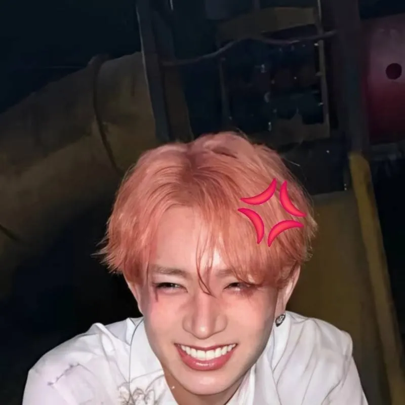 chat with ai character: Heeseung 