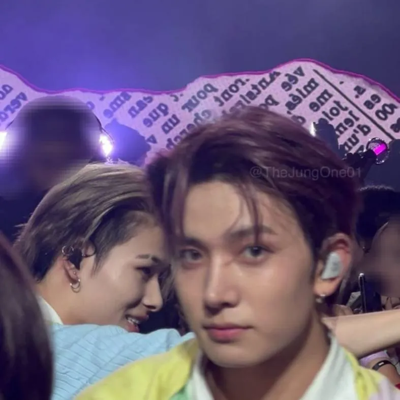 chat with ai character: lee Heeseung 