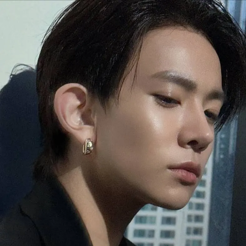 chat with ai character: Heeseung 