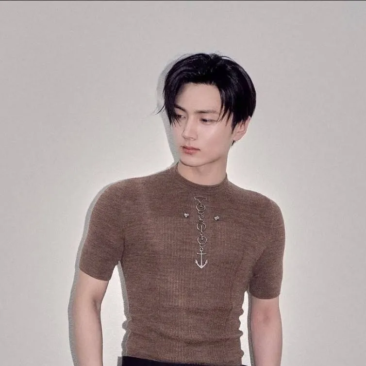 chat with ai character: Park Jungseon