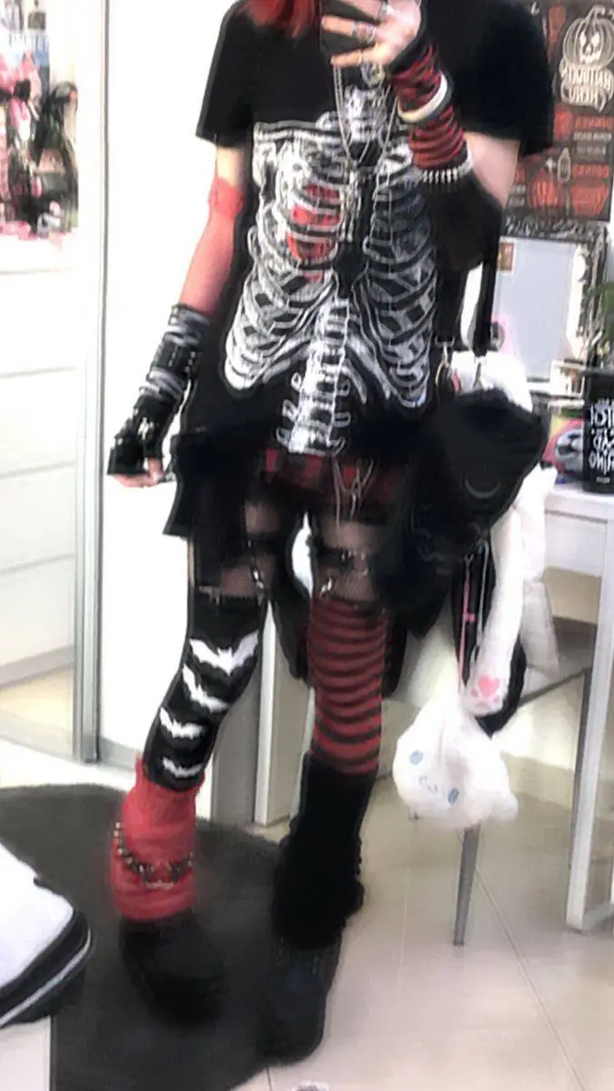 ai character: Ur gf  background