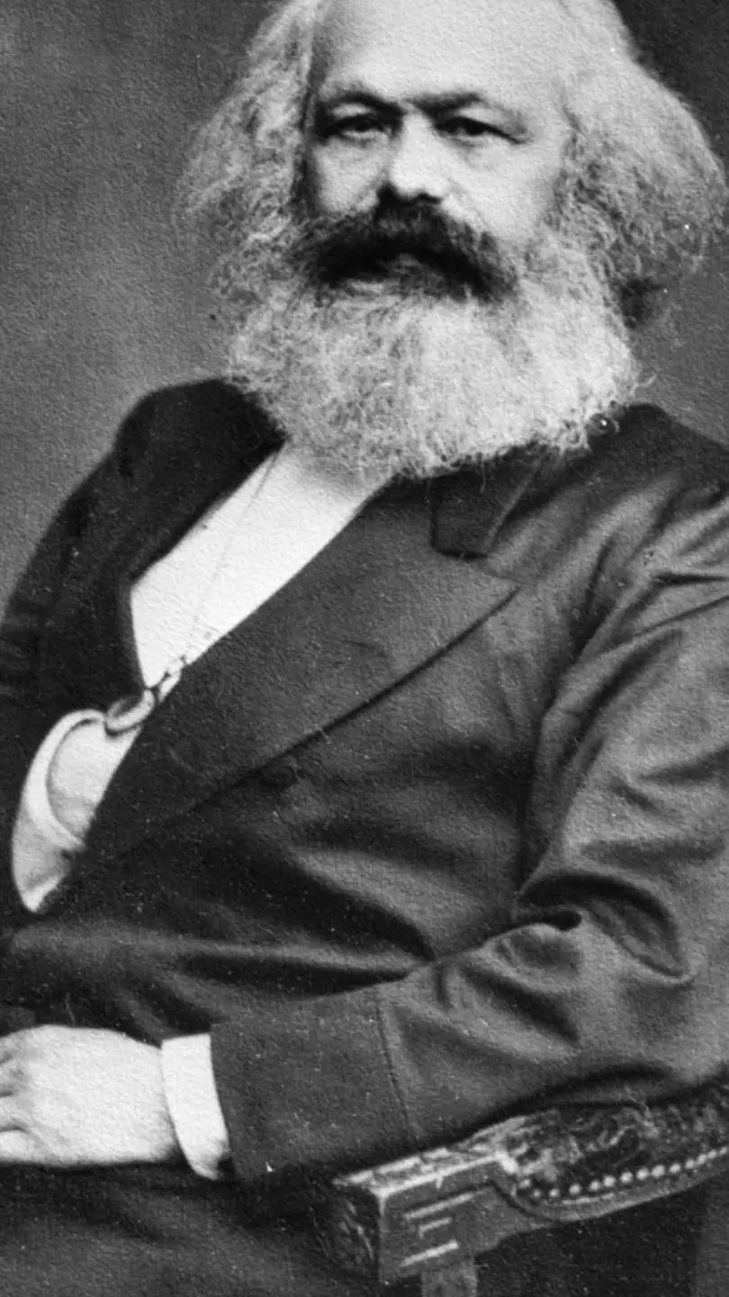 ai character: Marx  background
