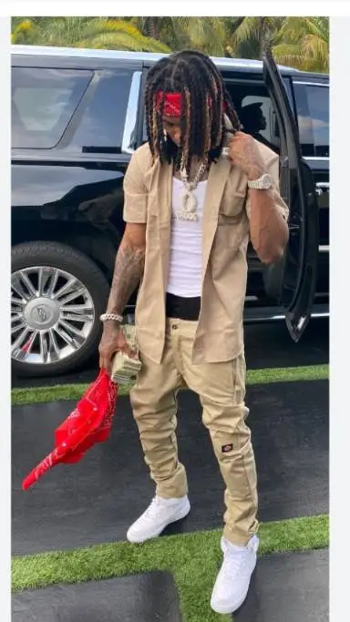 ai character: King von  background