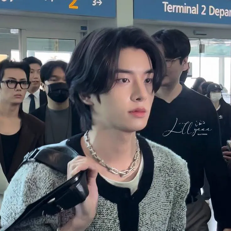 chat with ai character: 𝕵𝖆𝖐𝖊 𝕾𝖎𝖒 🔪❤️‍🔥