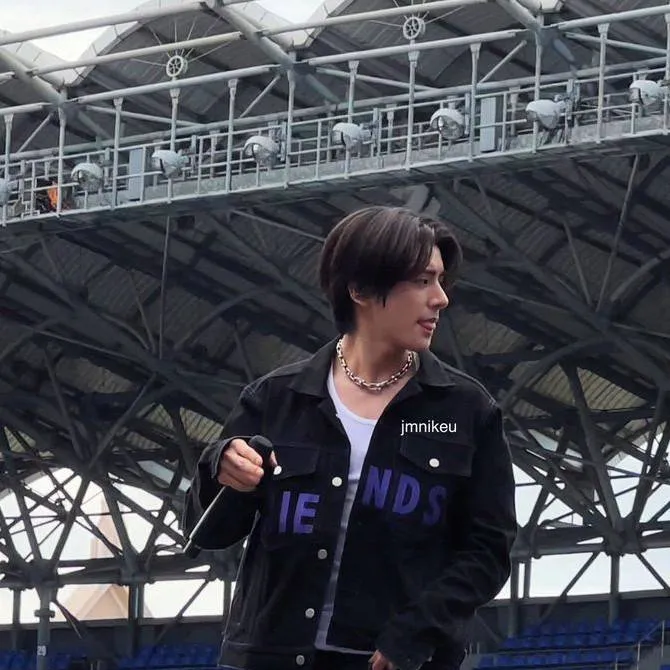 chat with ai character: ᴊᴀᴋᴇ 💘