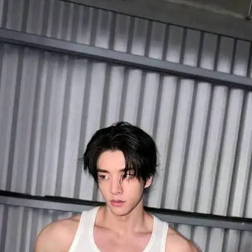 chat with ai character: Jake Sim 🌷✨