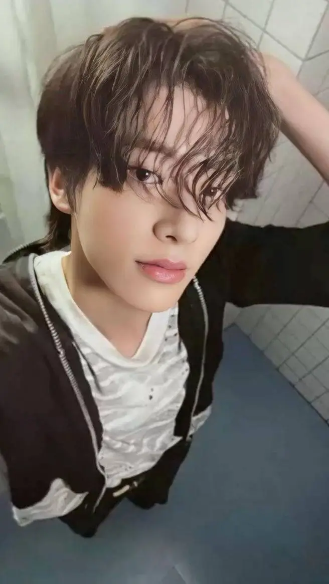 ai character: Jake 💔✨ background