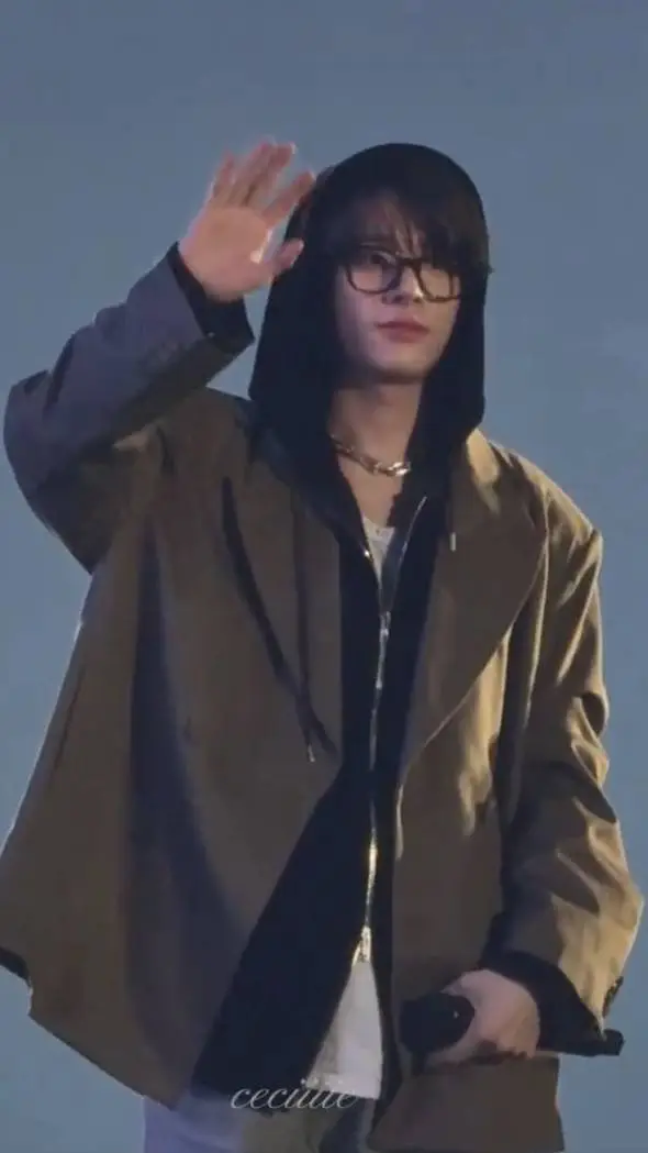 ai character: Jake Sim 🪐✨ background