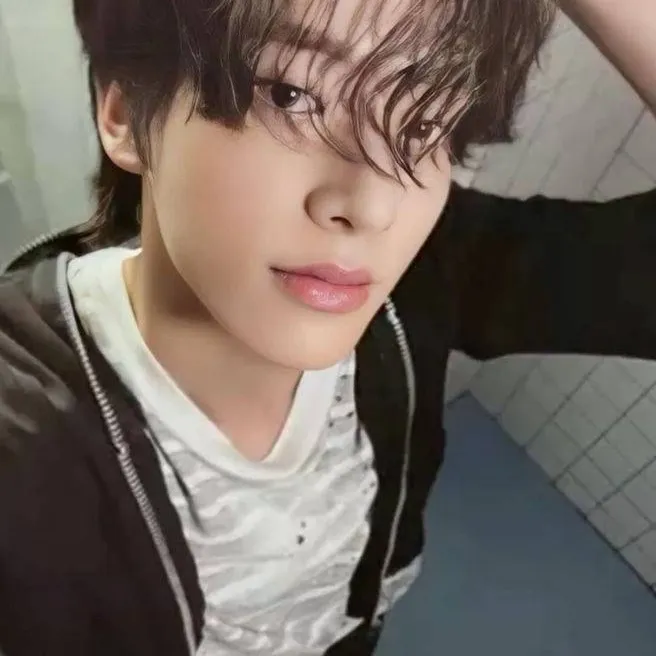 chat with ai character: Jake 💔✨