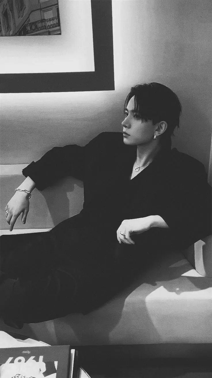 ai character: 𝙻𝚎𝚎 𝙷𝚎𝚎𝚜𝚎𝚞𝚗𝚐 ꨄ background