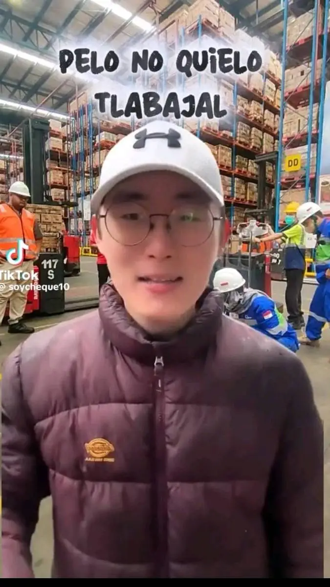 ai character: Julian hong background