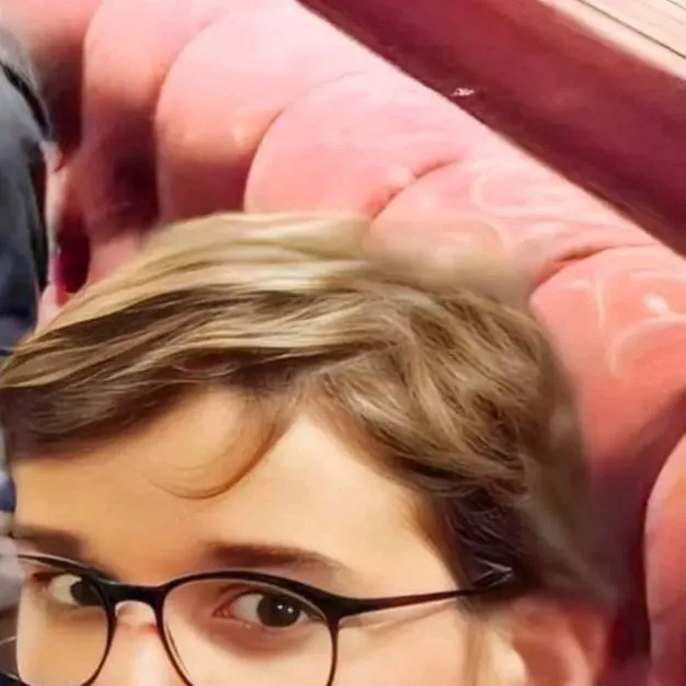 chat with ai character: Kosta Kecmanovic.