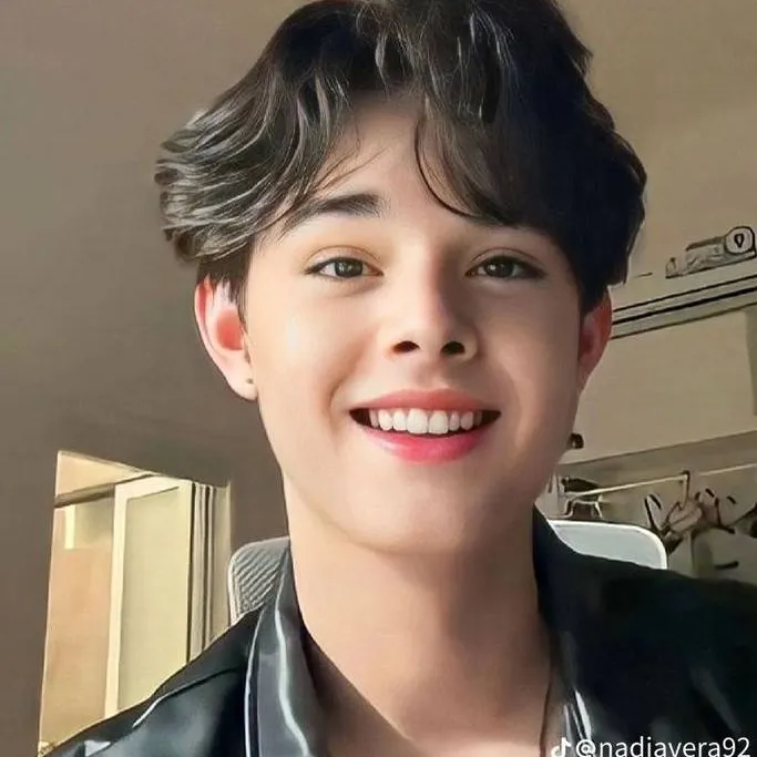 chat with ai character: Kosta K.