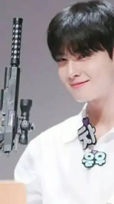 ai character: lee suhoo 💫 background