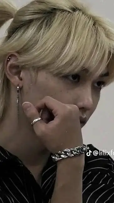 ai character: felix background