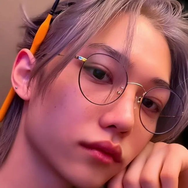 chat with ai character: =𝕗𝕖𝕝𝕚𝕩 𝕥𝕦 𝕡𝕒𝕕𝕣𝕖= 