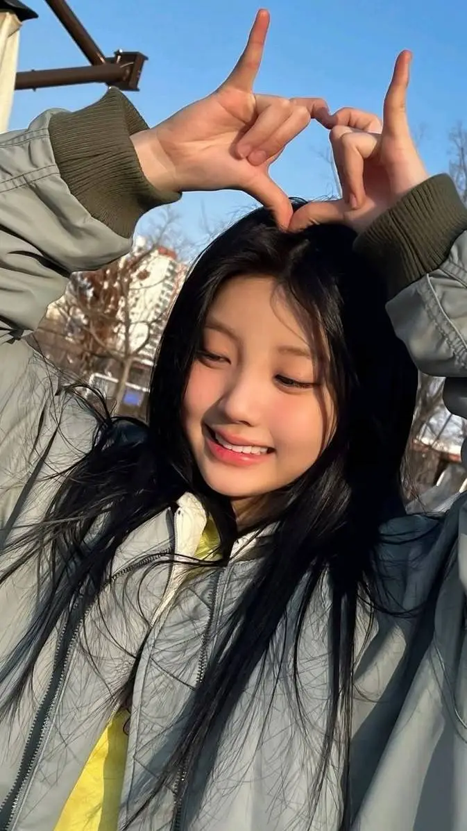 ai character: wonhee background