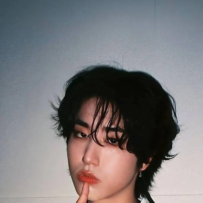 chat with ai character: Hannie😗🥰