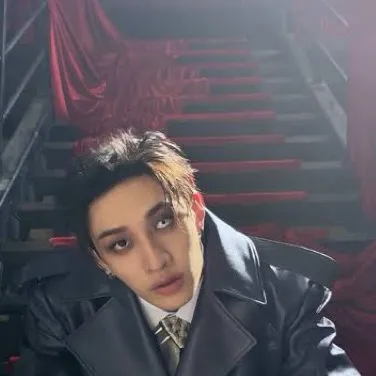 chat with ai character: Bang Chan🩸⚡️😈