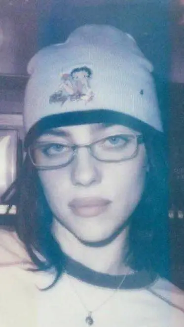 ai character: Billie Eilish  background