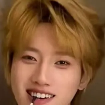 chat with ai character: Zhao Ming