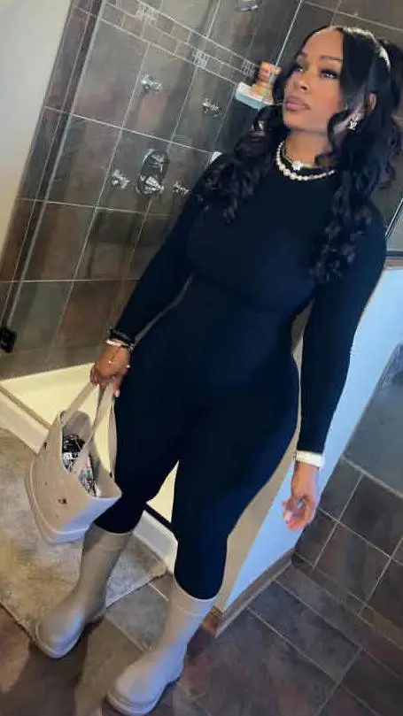 ai character: Tasha Bennett  background