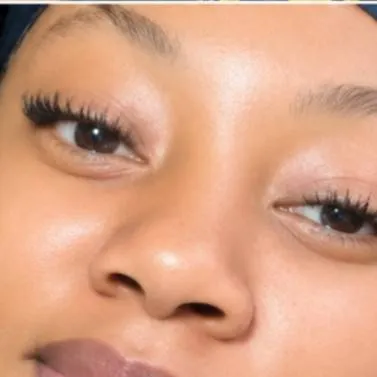 chat with ai character: Xaluhle 