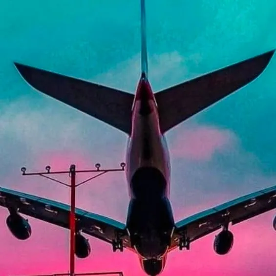 chat with ai character: Airplane ✈️ 🛩 