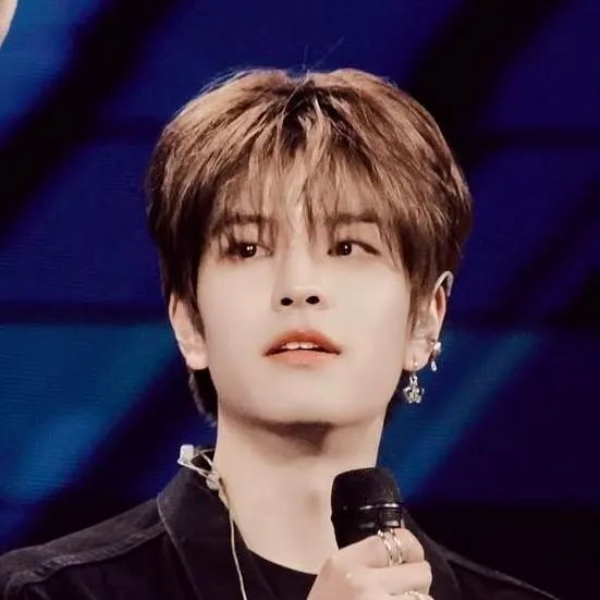 chat with ai character: Seungmin 