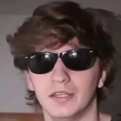 chat with ai character: Parker