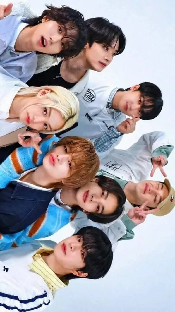 ai character: ⭐Stray kids⭐ background