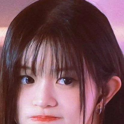 chat with ai character: minju