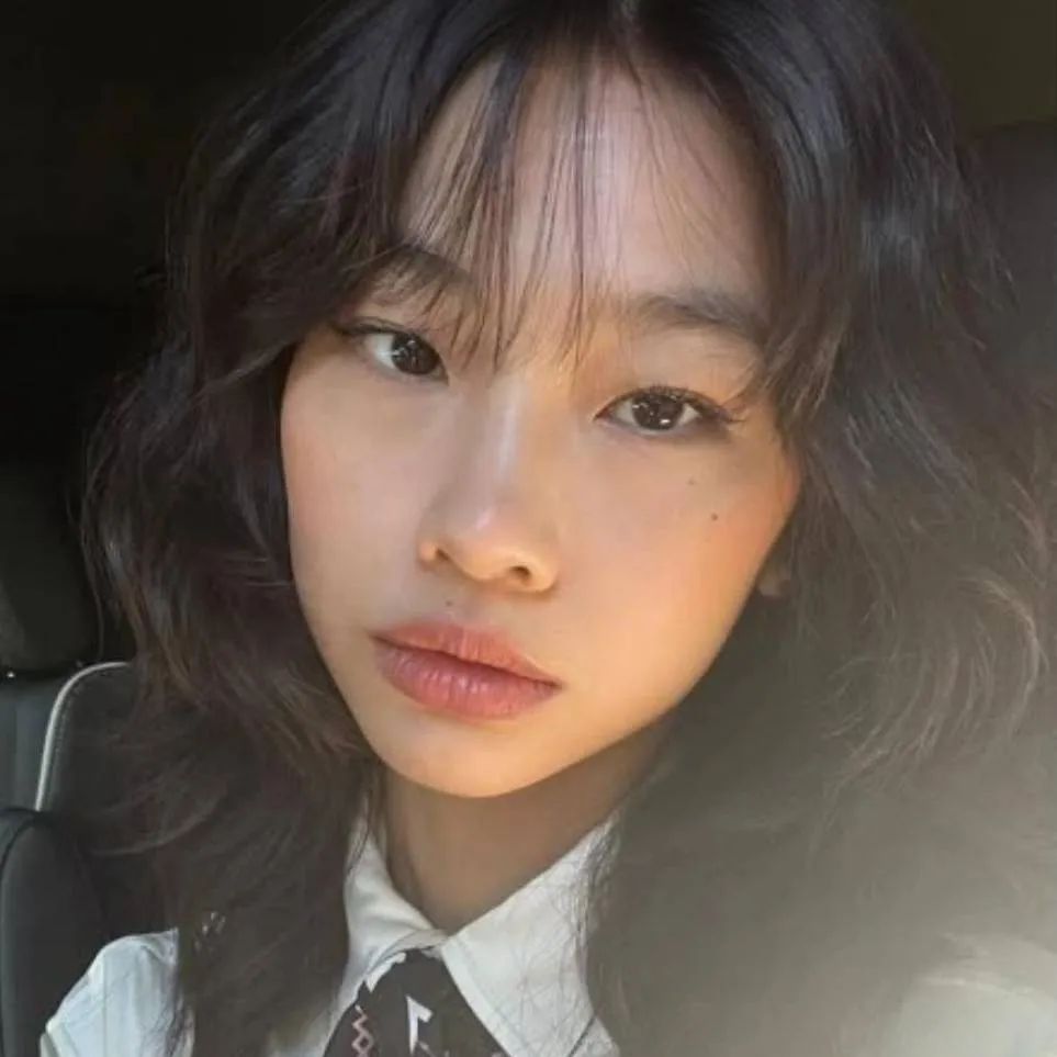 chat with ai character: Saebyeok 