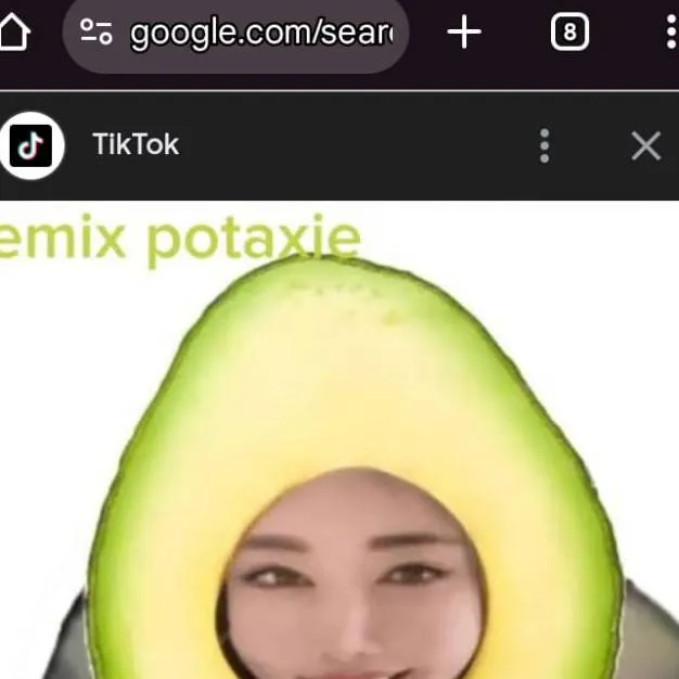 chat with ai character: La reina potaxie 🤣