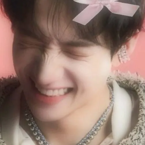 chat with ai character: Channie!