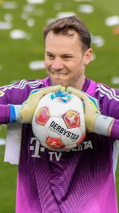 ai character: Manuel Neuer background