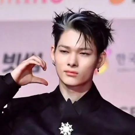 chat with ai character: ni-ki