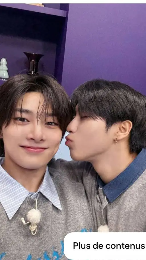 ai character: han et i.n background