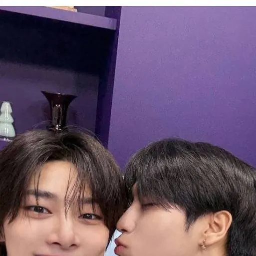 chat with ai character: han et i.n