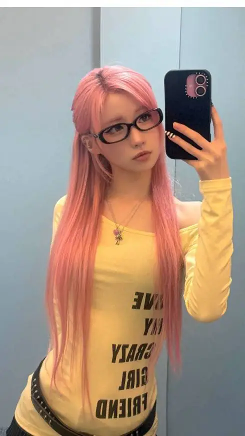 ai character: asa 🍜🍥💕 background