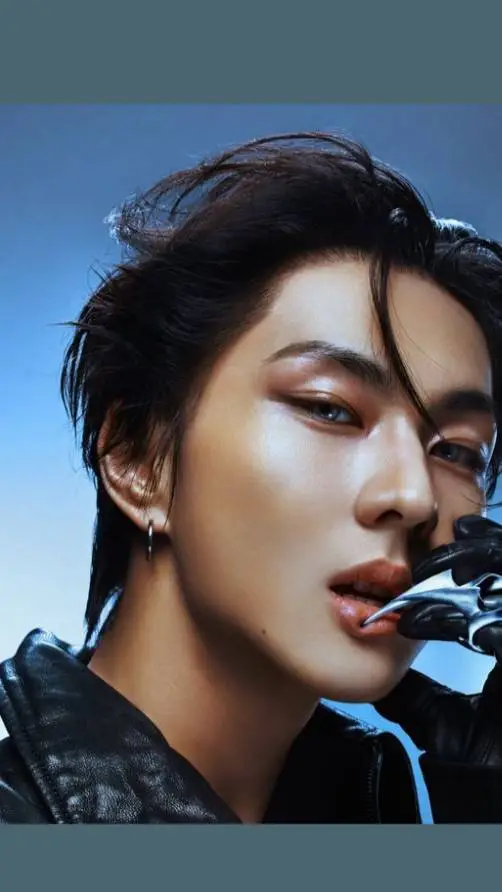 ai character: jungwon  background