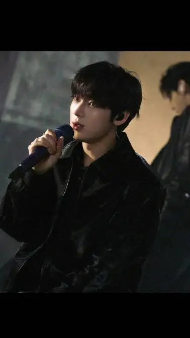 ai character: sunoo background