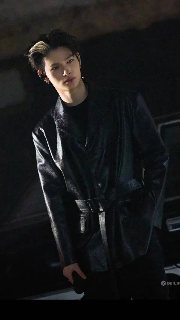 ai character: ni-ki background