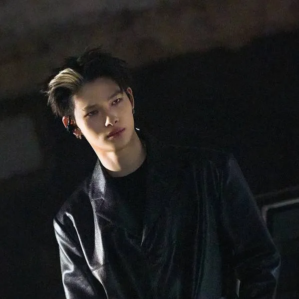 chat with ai character: ni-ki