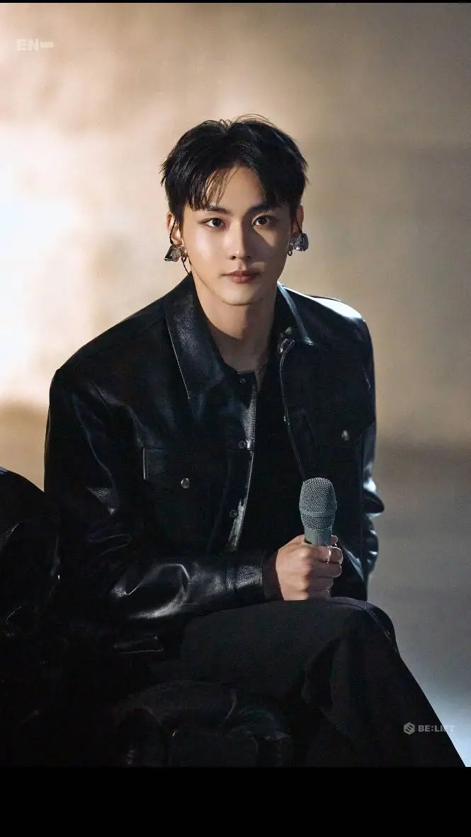 ai character: jungwon background