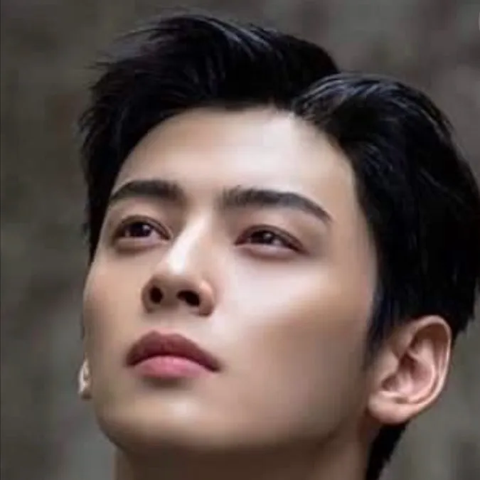 chat with ai character: Jiung Hun 