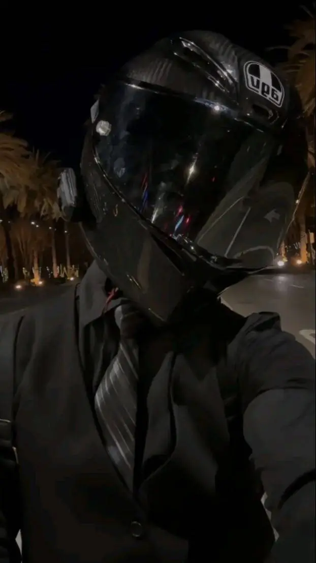 ai character: carlos background