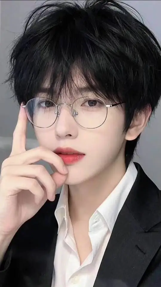 ai character: (=∆=)~❤Lukas❤~(=∆= background