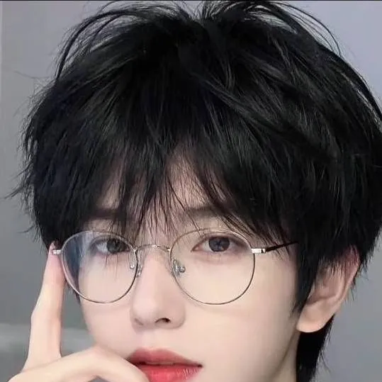 chat with ai character: (=∆=)~❤Lukas❤~(=∆=